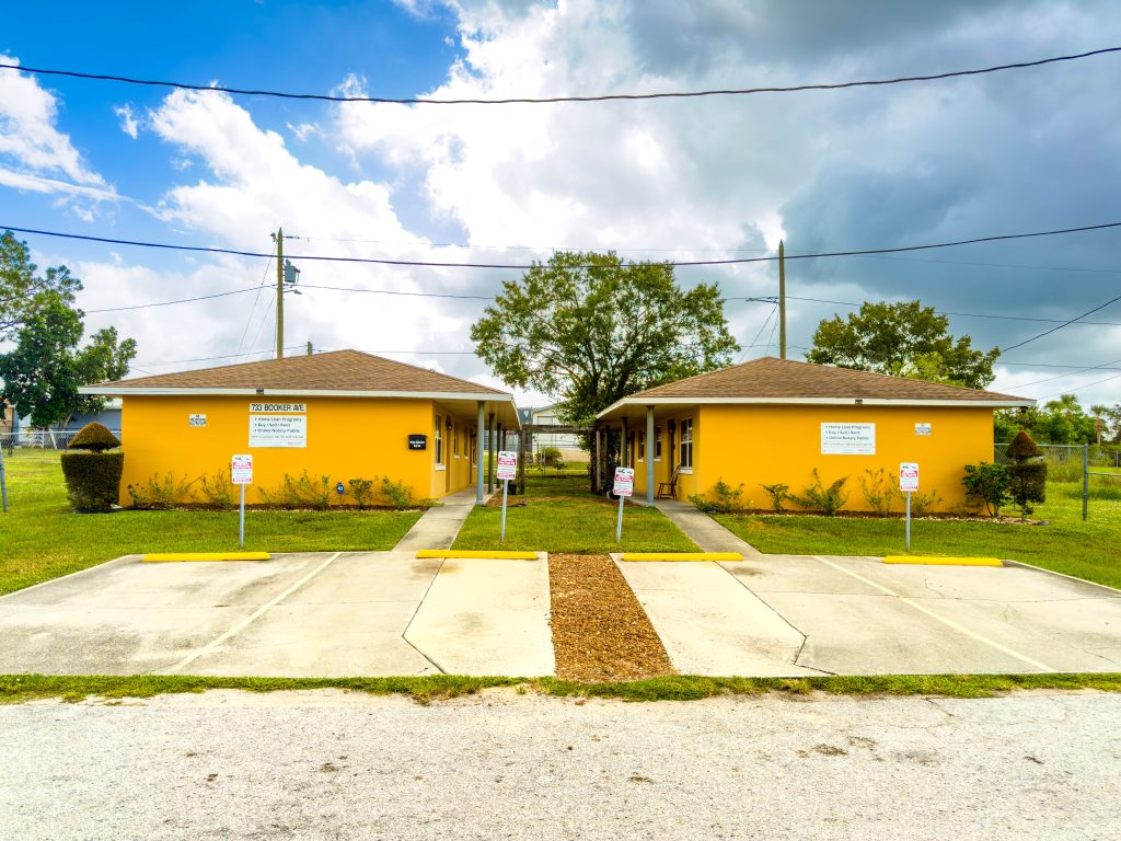 733 Booker Ave #2